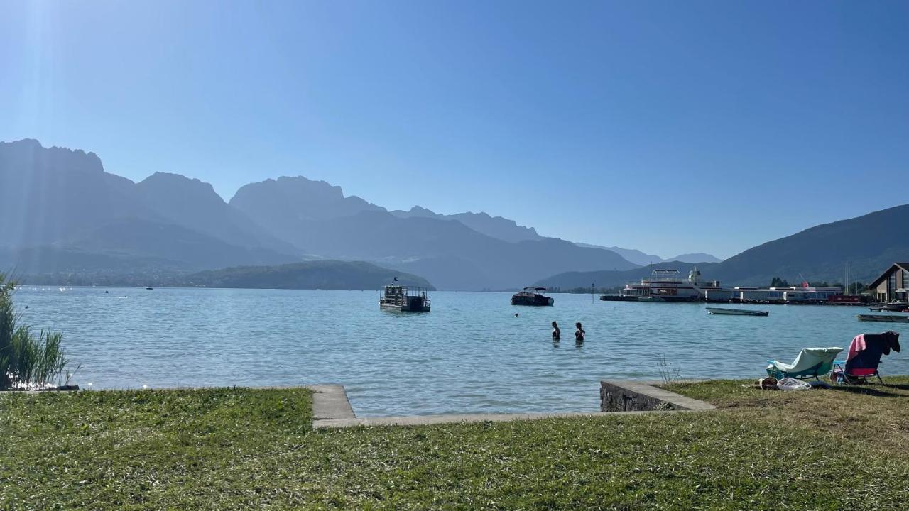 Le Chalet De La Plage Sévrier Exteriör bild