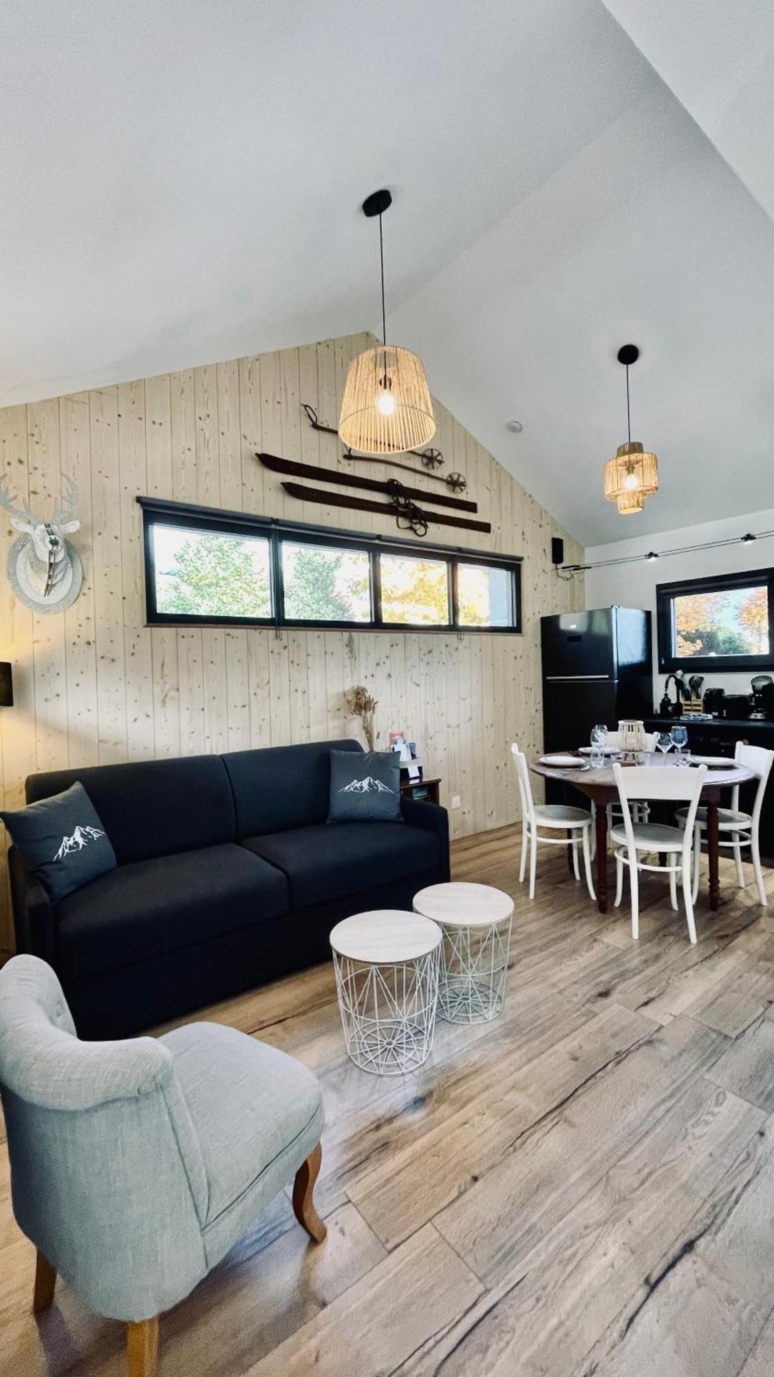 Le Chalet De La Plage Sévrier Exteriör bild